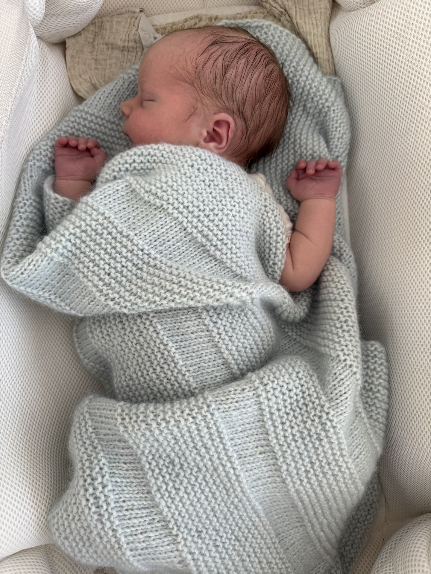 KIT TIL "BABYTÆPPE ISAK"